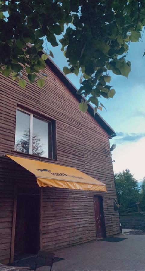 Ośrodek Jeździecki Bronków Acomodação com café da manhã Exterior foto