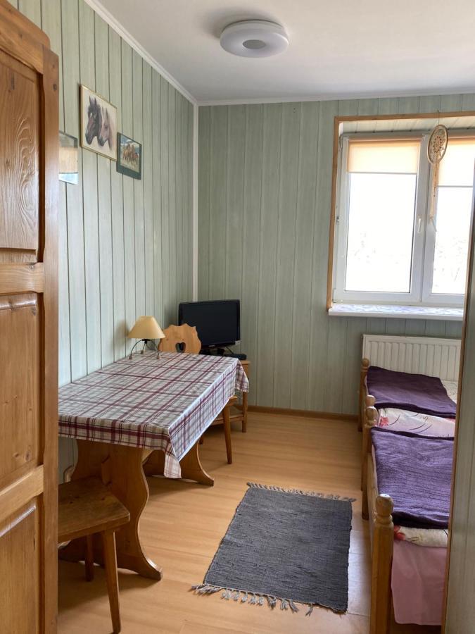 Ośrodek Jeździecki Bronków Acomodação com café da manhã Exterior foto